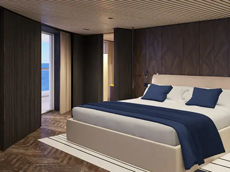 The Haven Deluxe Owner's Suite with Large Balcony